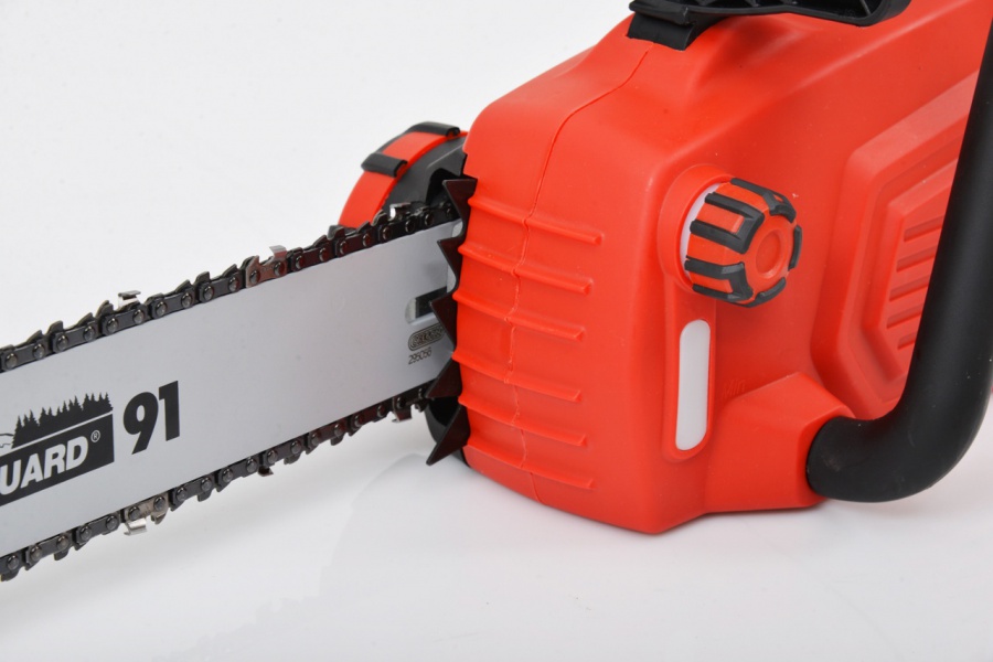Elektrisk motorsåg med snabbkedjespänning och överbelastningsskydd - 2400W Elektrisk motorsåg med snabbkedjespänning och överbelastningsskydd - 2400W