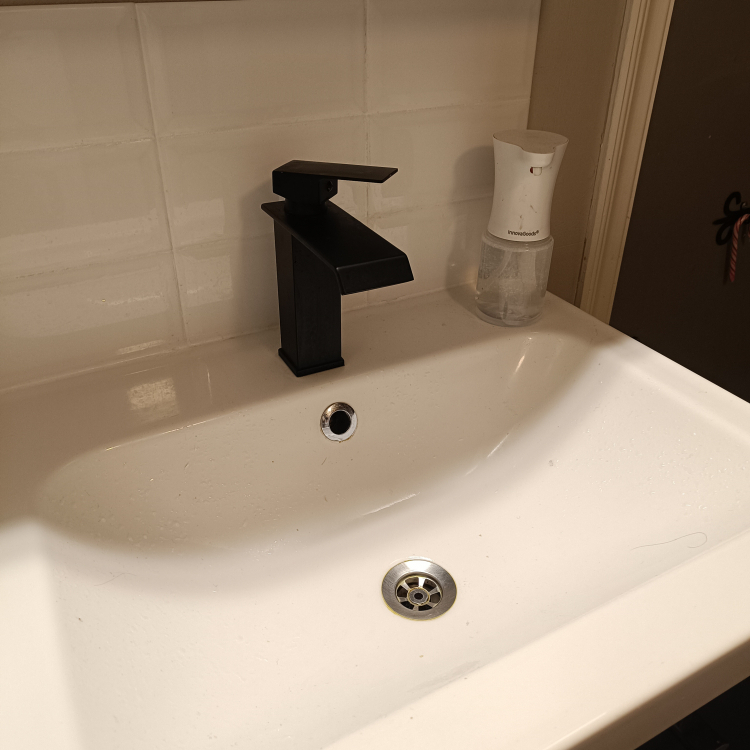 Kundbild Tv�ttst�llsblandare Orchid - Svart: Bra beskrivning p� hemsidan, � bra...