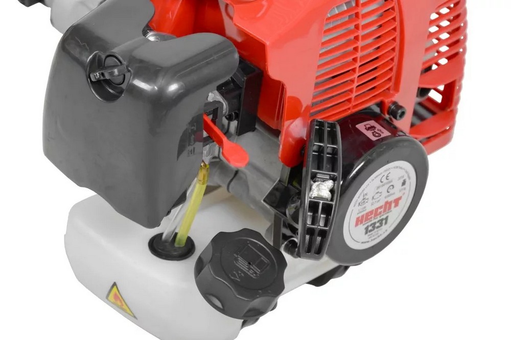 Bensindrivet multiredskap - Röjsåg, häcksax och grensåg 33cc Bensindrivet multiredskap - Röjsåg, häcksax och grensåg 33cc