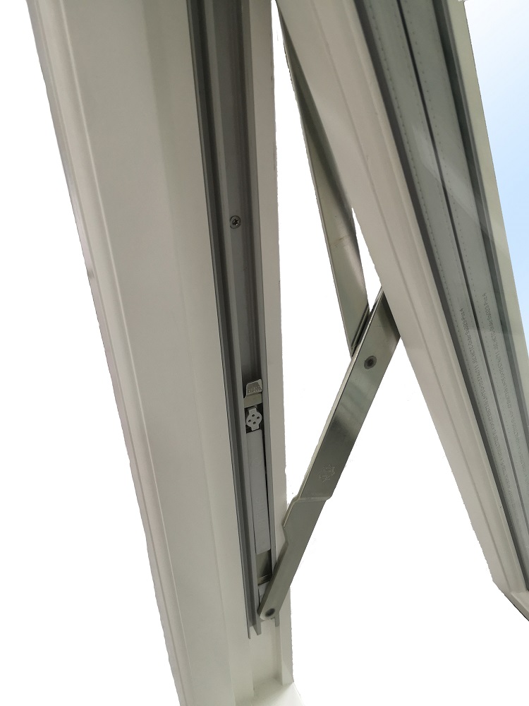 Vridfnster - 3-glas - Tr - U-vrde 1,1 + Karmhylsor