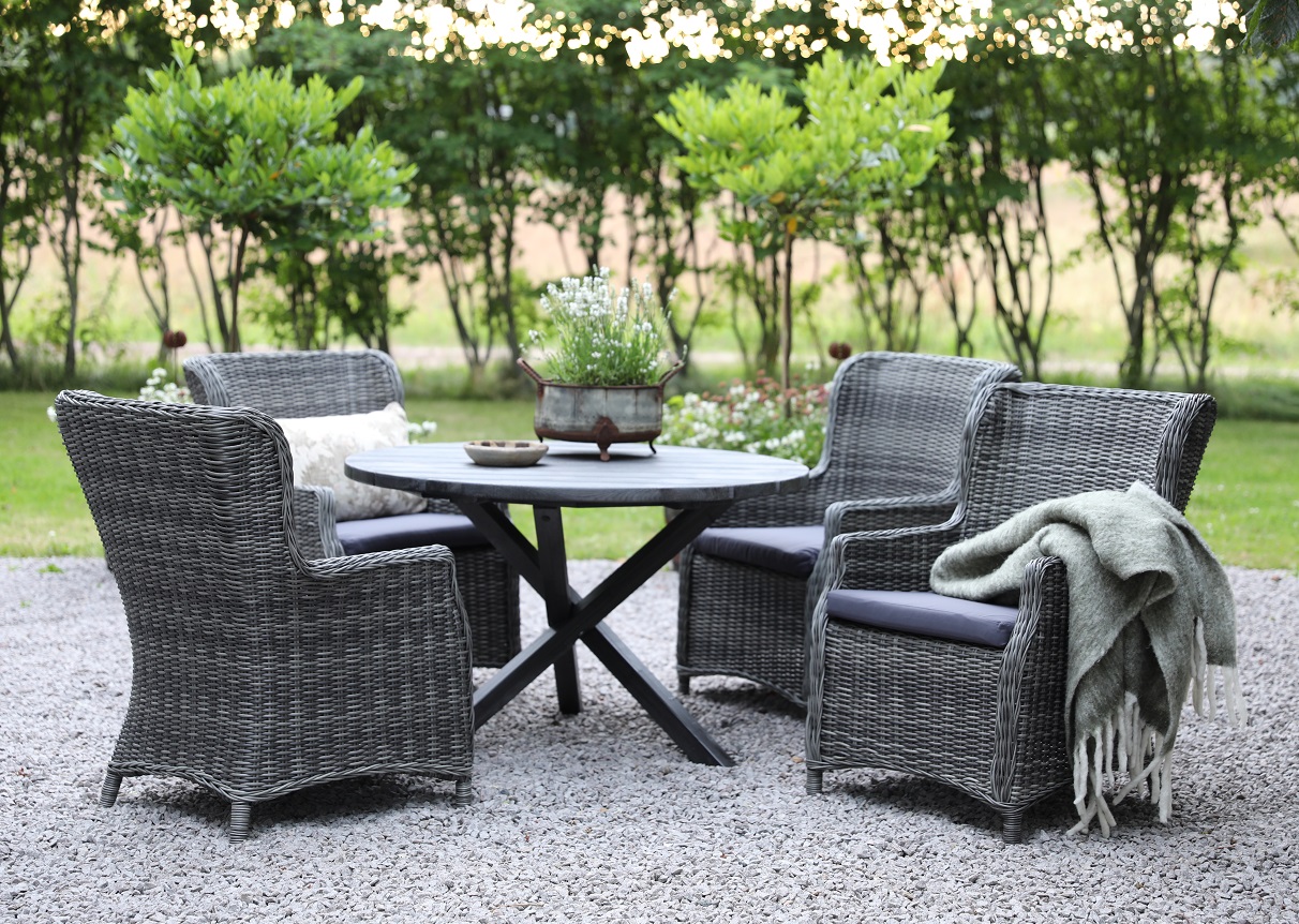 Matgrupp Mercury: Scottsdale runt bord i Shabby Chic gr inklusive 4 st Jacksonville ftljer gr konstrotting