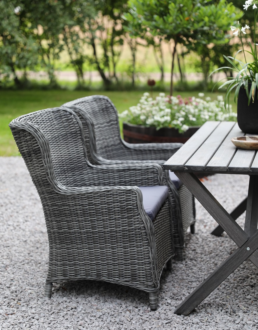 Matgrupp Scottsdale Bord 150 cm i Shabby Chic Gr inklusive 4 st Jacksonville ftljer i gr konstrotting