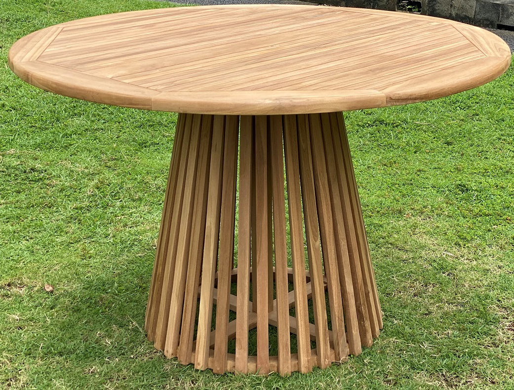 Saltö runt konformat matbord D120 cm - Teak Saltö runt konformat matbord D120 cm - Teak