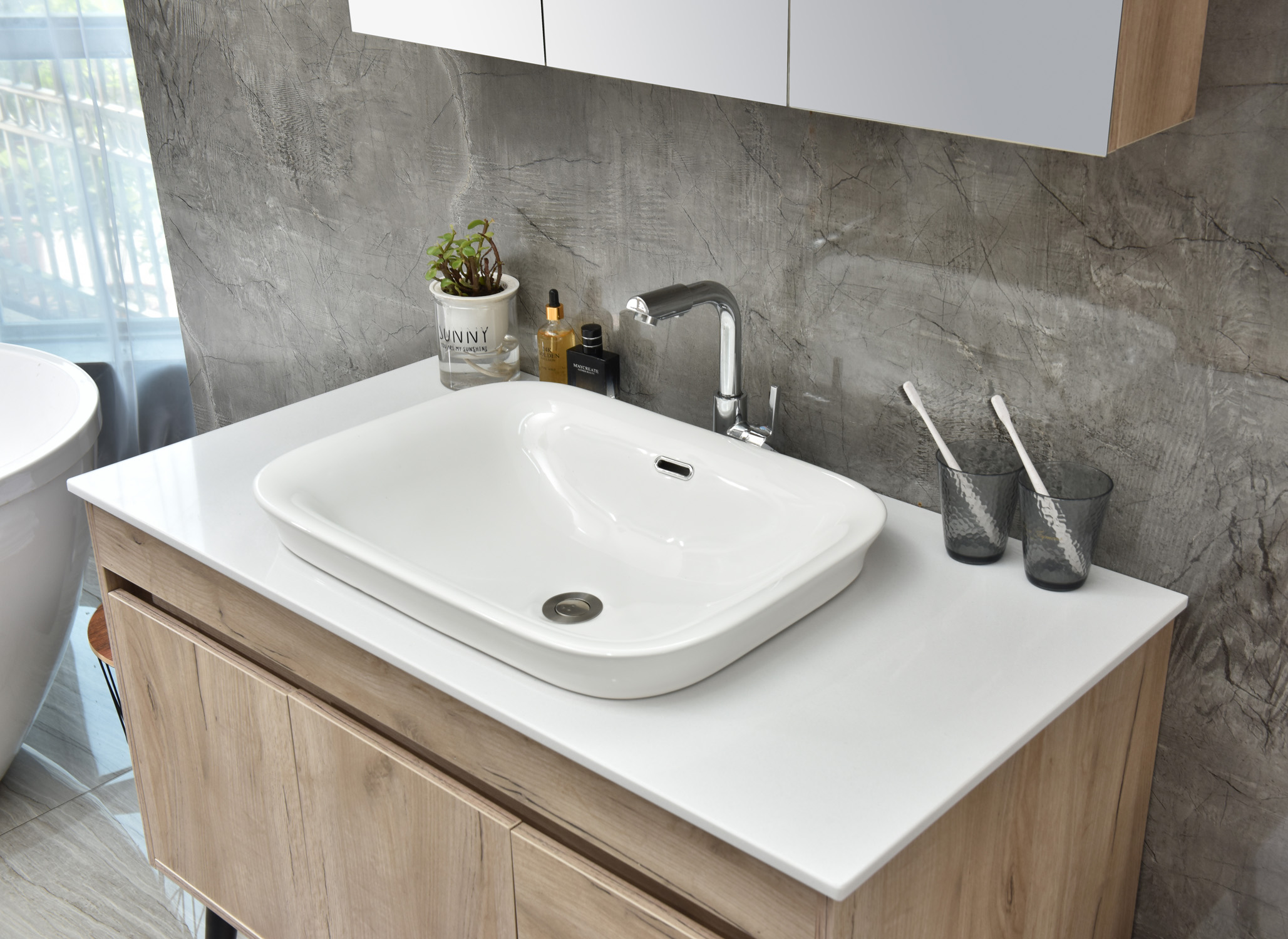 Baddrumsmöbler Melina - Ljus träimitation Baddrumsmöbler Melina - Ljus träimitation