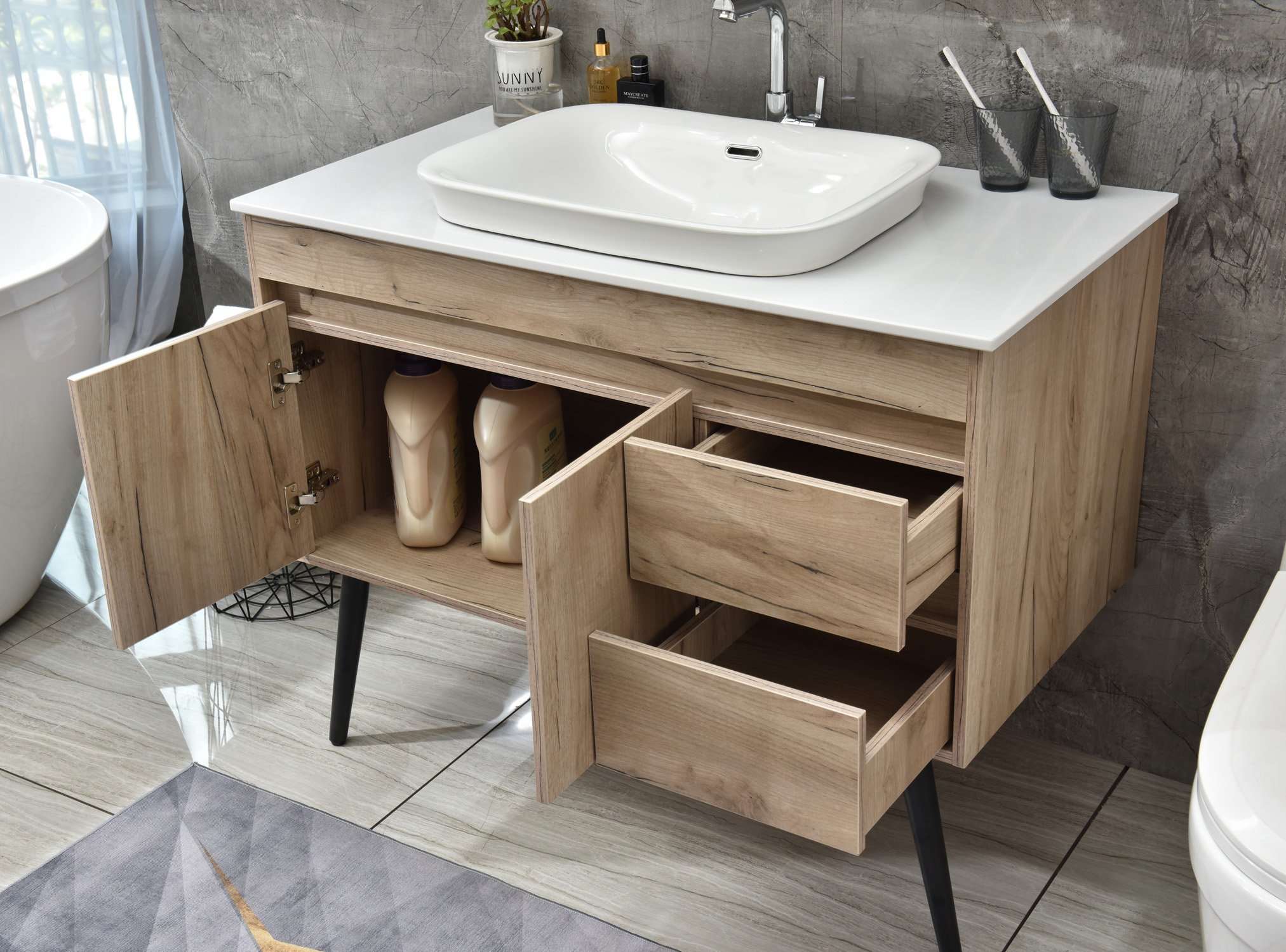 Baddrumsmöbler Melina - Ljus träimitation Baddrumsmöbler Melina - Ljus träimitation