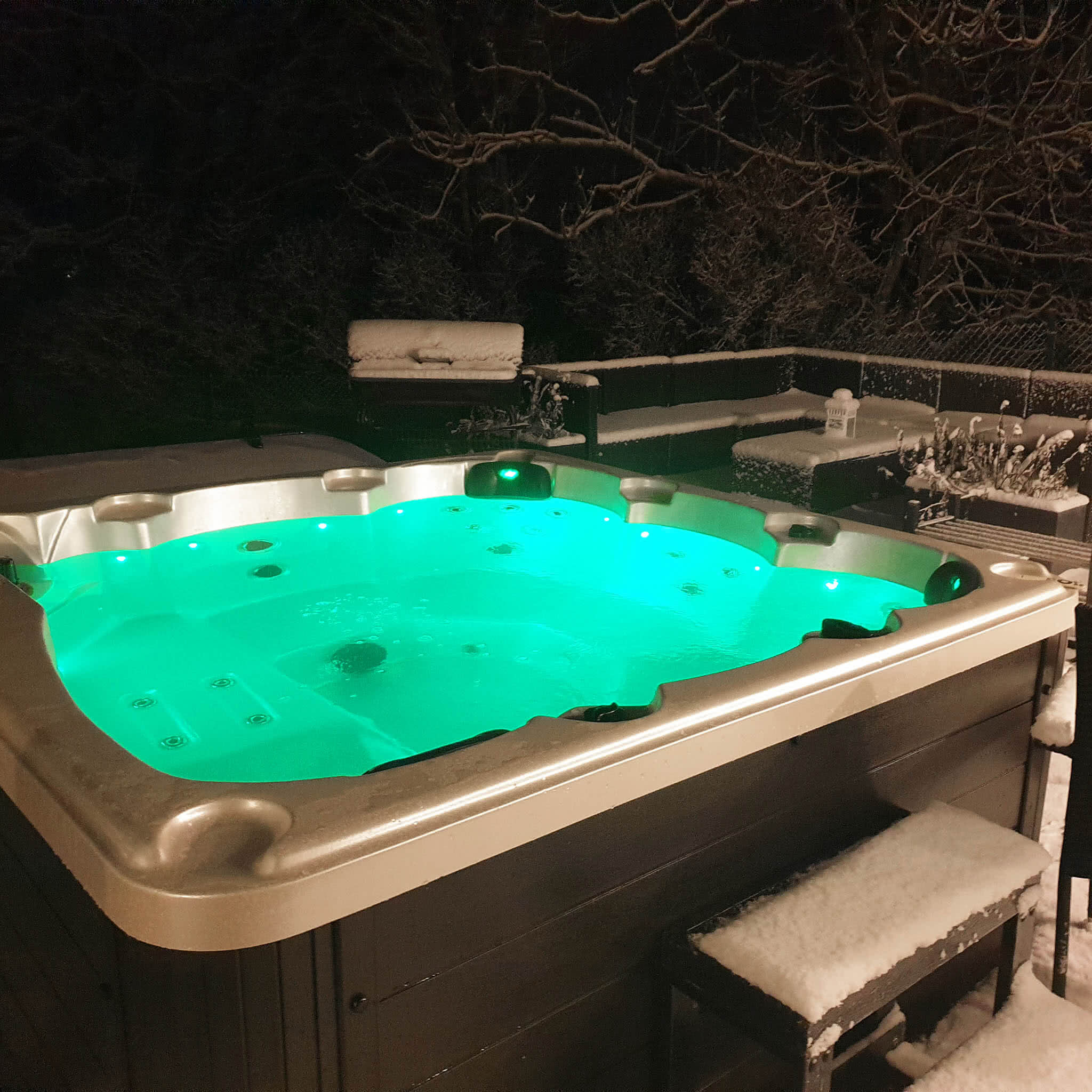 Spabad Poseidon - 5-6 personer Spabad Poseidon - 5-6 personer