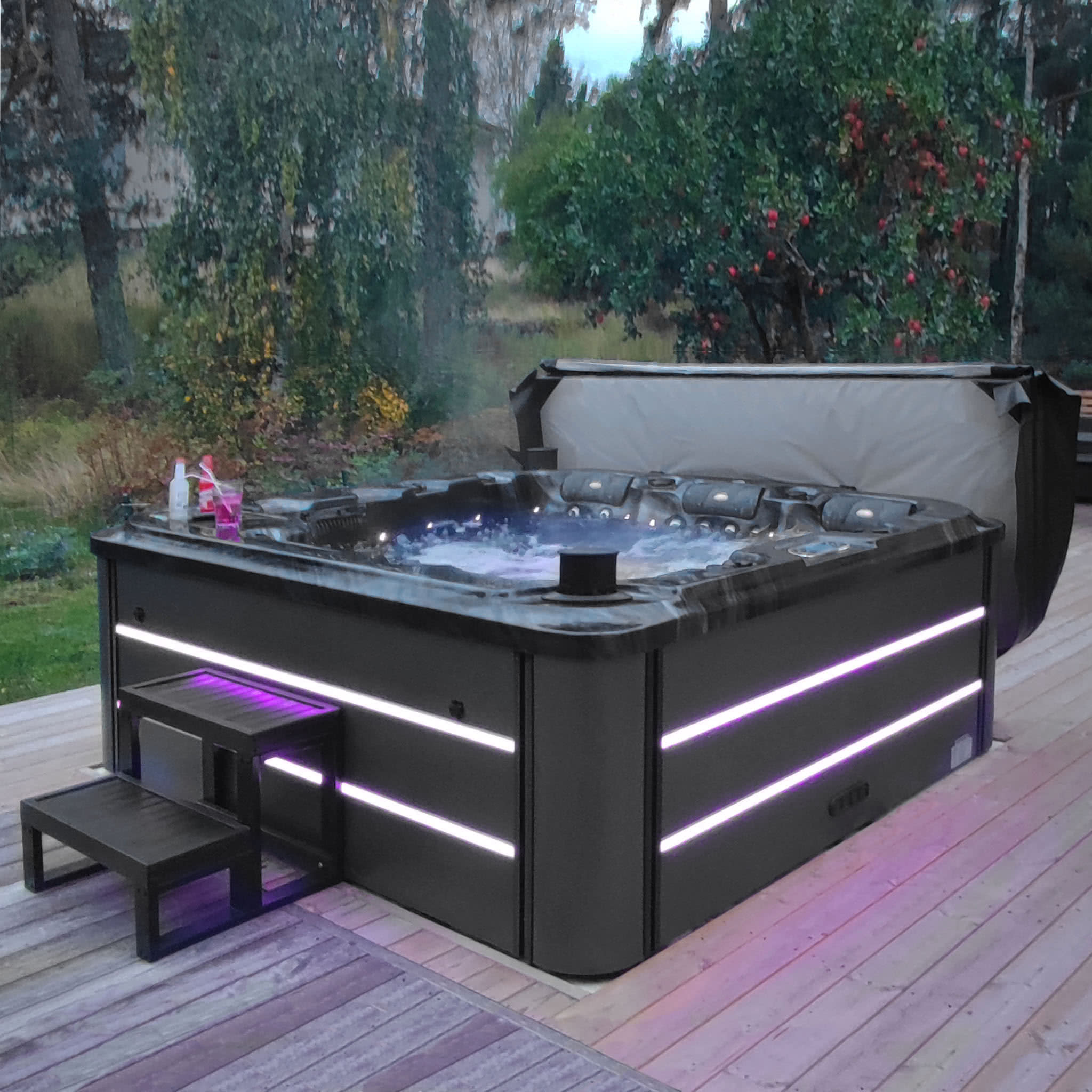 Spabad Vivid Dreams WiFi - 5-6 personer - Black edition Spabad Vivid Dreams WiFi - 5-6 personer - Black edition