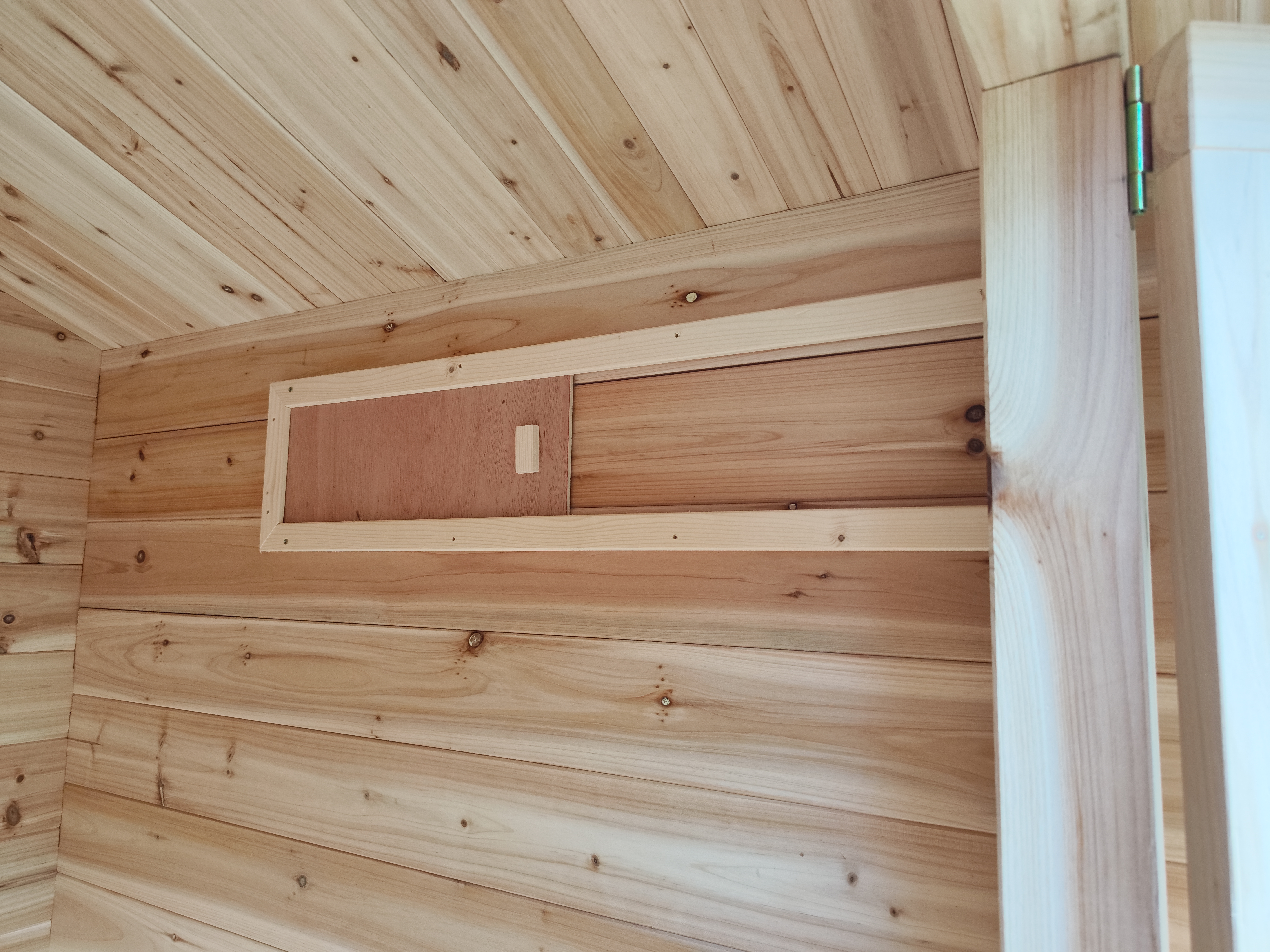 Utedass i trä Utedass i trä