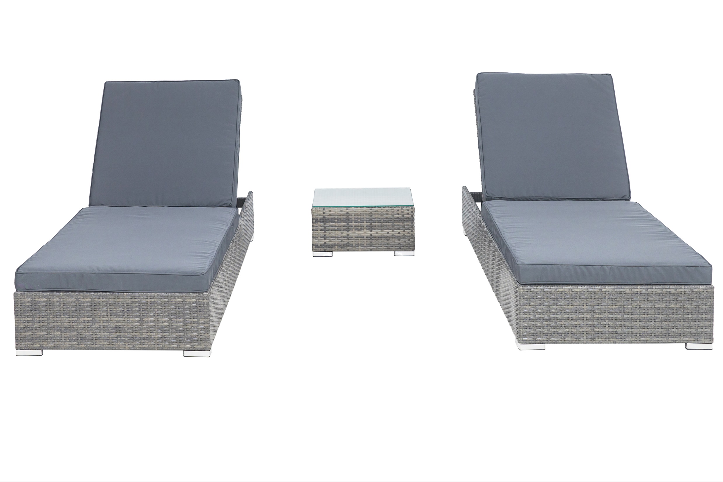 Tierp - Solsängar set - Konstrotting - 2 solsängar inkl dynor + bord! Tierp - Solsängar set - Konstrotting - 2 solsängar inkl dynor + bord!