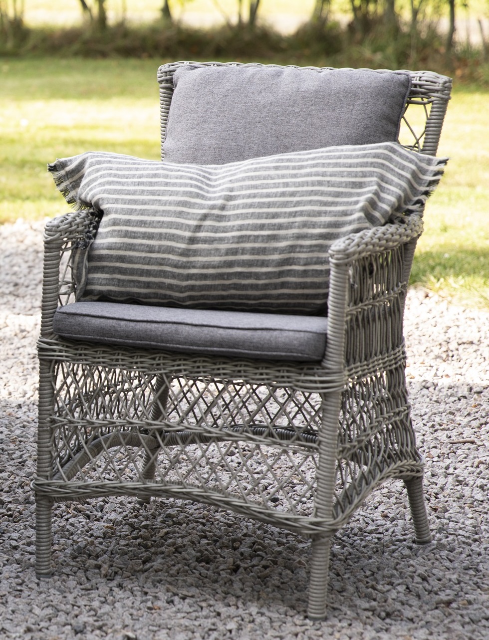 Provence utefåtölj i grå konstrotting Provence utefåtölj i grå konstrotting