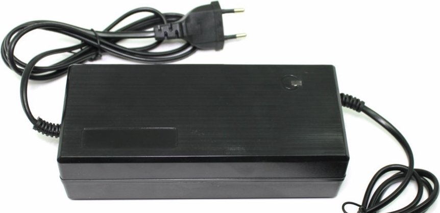 Laddare till Elscooter Bge