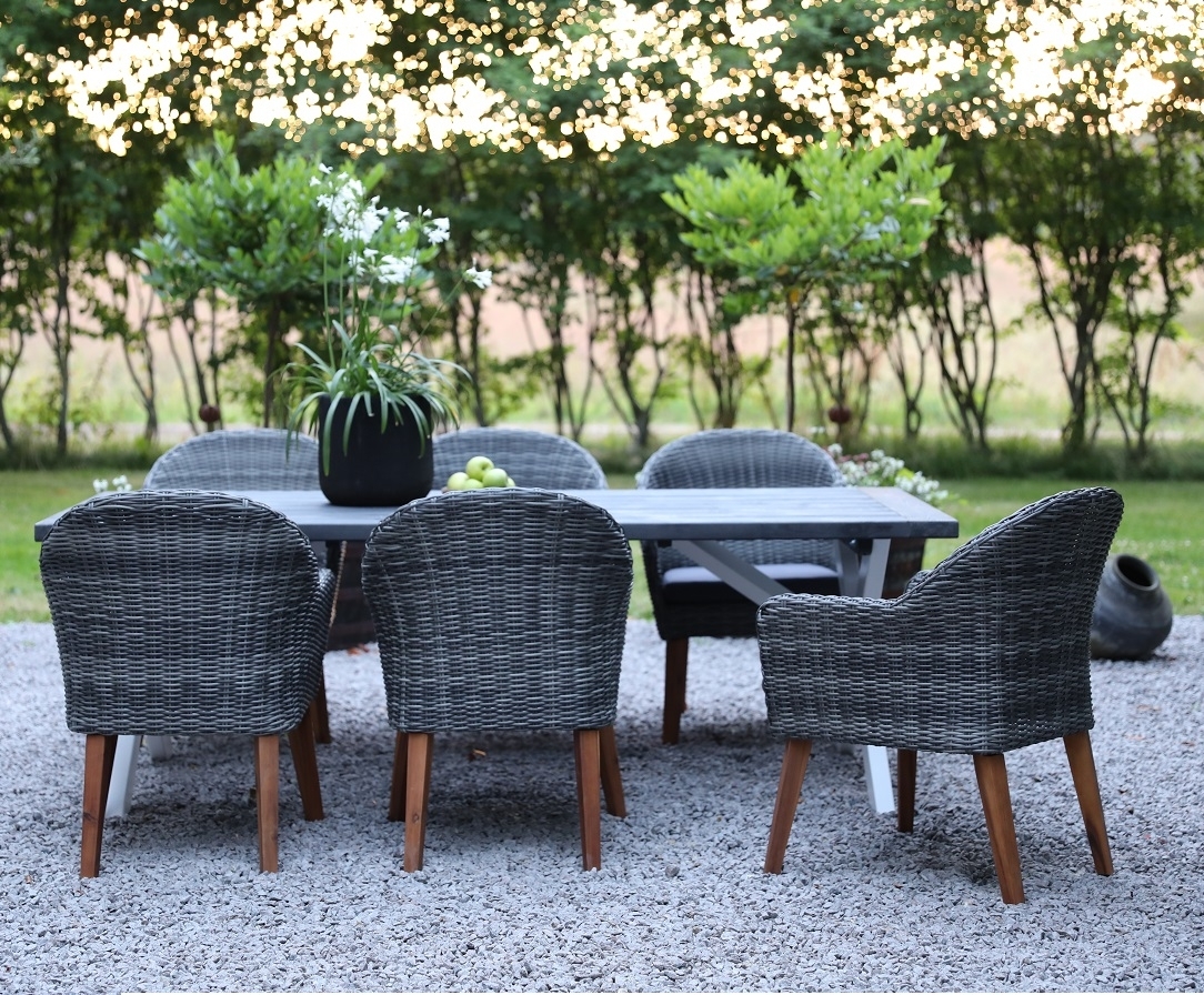 Oxford - Utemöbelgrupp 220 cm Grå/Vit Oxford - Utemöbelgrupp 220 cm Grå/Vit