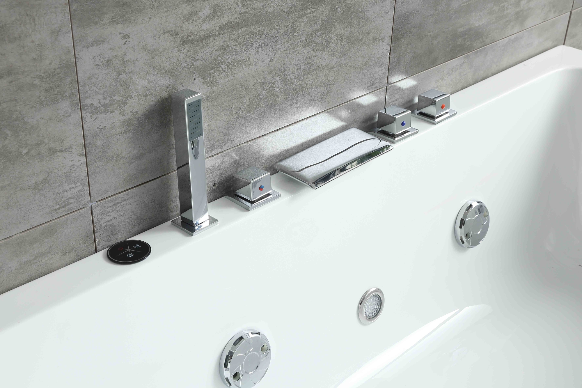 Badkarsblandare Lyra - Krom Badkarsblandare Lyra - Krom