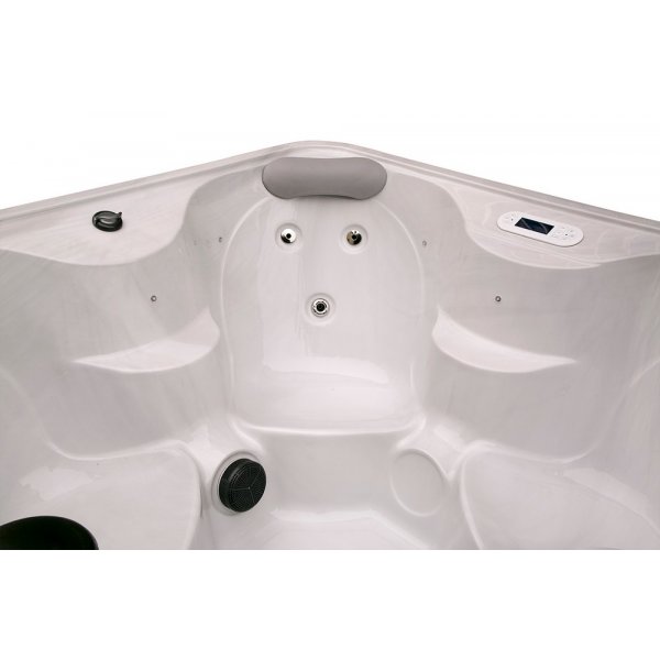 Spabad utomhus 4 personer - 180x180 cm, LED, ozonator, 16 jets