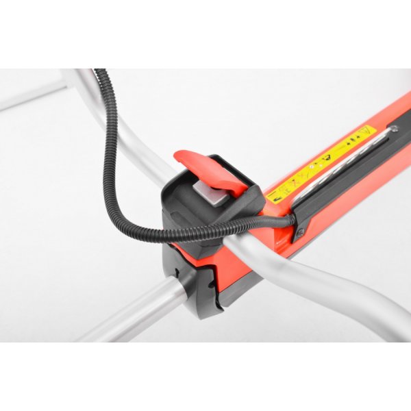 Bensindriven grästrimmer / röjsåg med autochoke - 52cc Bensindriven grästrimmer / röjsåg med autochoke - 52cc