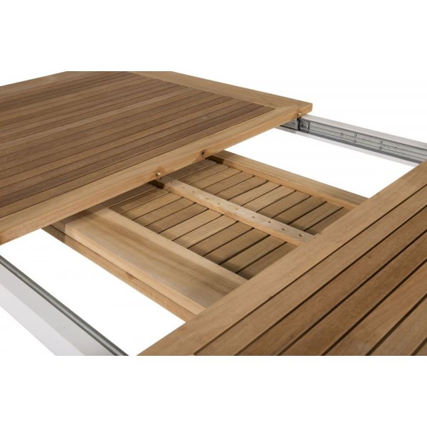 Dotorp Matbord – Vit/Teak Dotorp Matbord – Vit/Teak