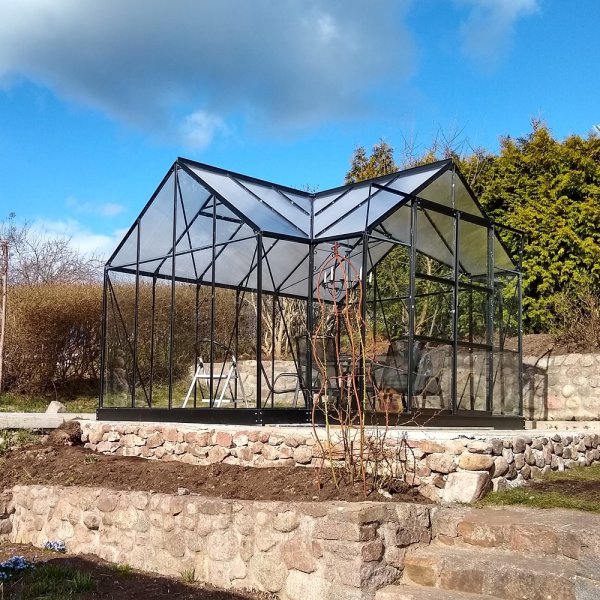 Drivhus Triton med hærdet glas - 10,2 m² + Rengøringsmiddel til drivhus Drivhus Triton med hærdet glas - 10,2 m² + Rengøringsmiddel til drivhus