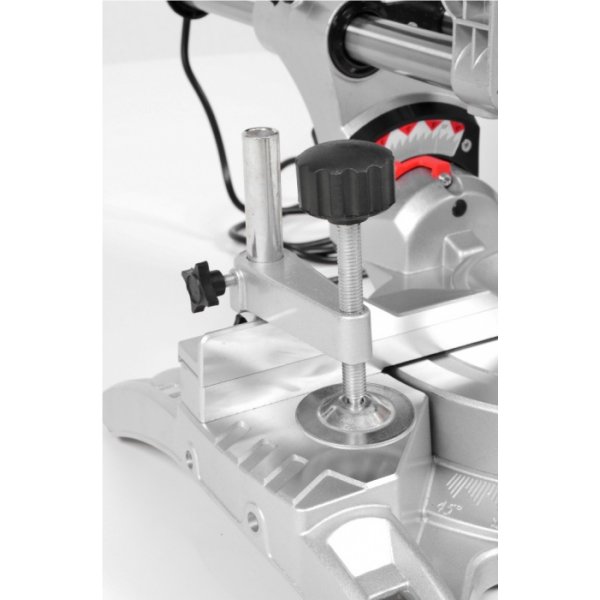 Gersåg - 1800 W med laserpekare (45° v & h) Gersåg - 1800 W med laserpekare (45° v & h)