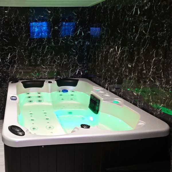 Spabad Relaxio - 4 personer Spabad Relaxio - 4 personer