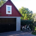 Det nya garaget vid Kullen Garageport 18° Rak Panel