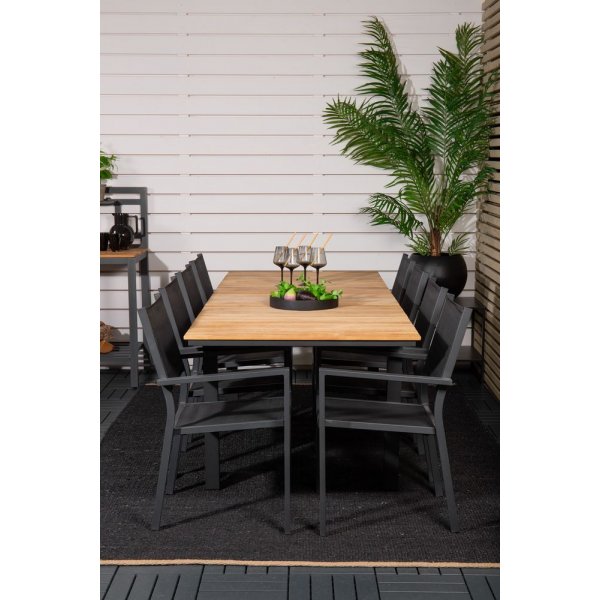 Maglehem Matgrupp (160x90) - Svart/Natur - 8 Stolar Maglehem Matgrupp (160x90) - Svart/Natur - 8 Stolar