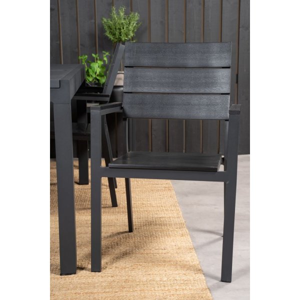 Holma Spisegruppe (160x100) - Sort - 4 Stole Holma Spisegruppe (160x100) - Sort - 4 Stole