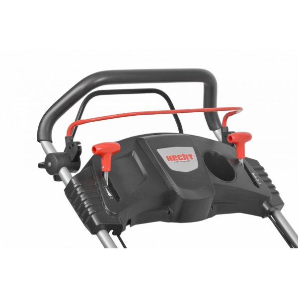 Bensindriven gräsklippare 56 cm, självgående 4 växlar - Briggs & Stratton 163cc Bensindriven gräsklippare 56 cm, självgående 4 växlar - Briggs & Stratton 163cc