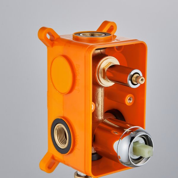 Suihkuhana Violetti - Kromi Suihkuhana Violetti - Kromi