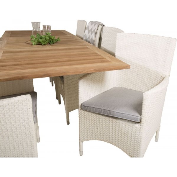 Johansfors f�t�lj med dyna � Vit/gr�