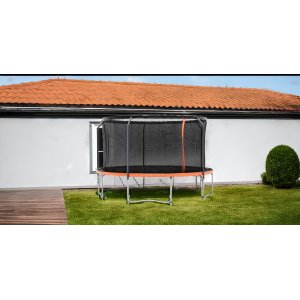 Trampolin mit Sicherheitsnetz schwarz/orange + Spiele fr draussen