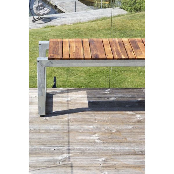 Salstad bnk  Akacia/metall