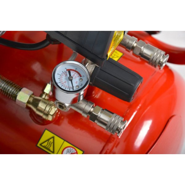 Kompressor med dubbla uttag - 50L 2200W Kompressor med dubbla uttag - 50L 2200W