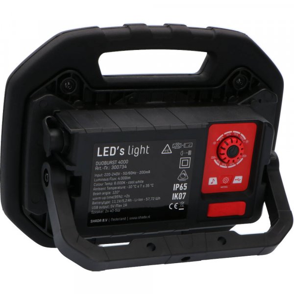 Strålkastare med inbyggd högtalare 4000lm Strålkastare med inbyggd högtalare 4000lm