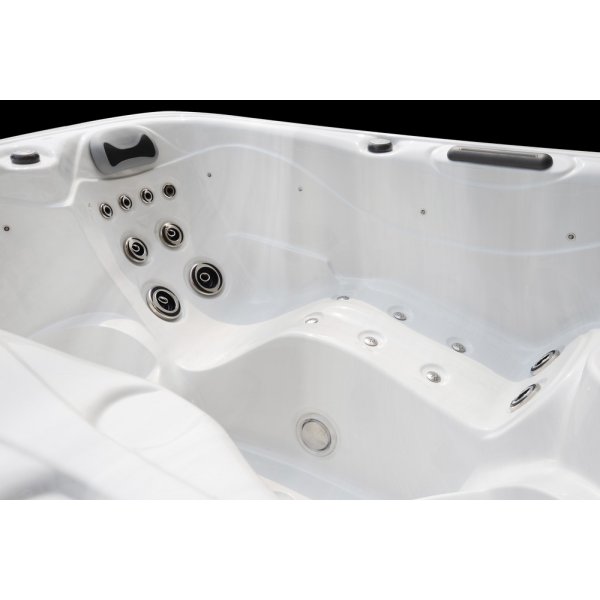 Swimspa/ Simspa Swimspa/ Simspa