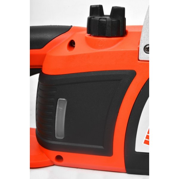 Elektrisk motorsåg med snabbkedjespänning - 2400W Elektrisk motorsåg med snabbkedjespänning - 2400W