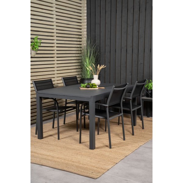 Holma Matgrupp (160x100) - Svart - 4 Stolar Holma Matgrupp (160x100) - Svart - 4 Stolar