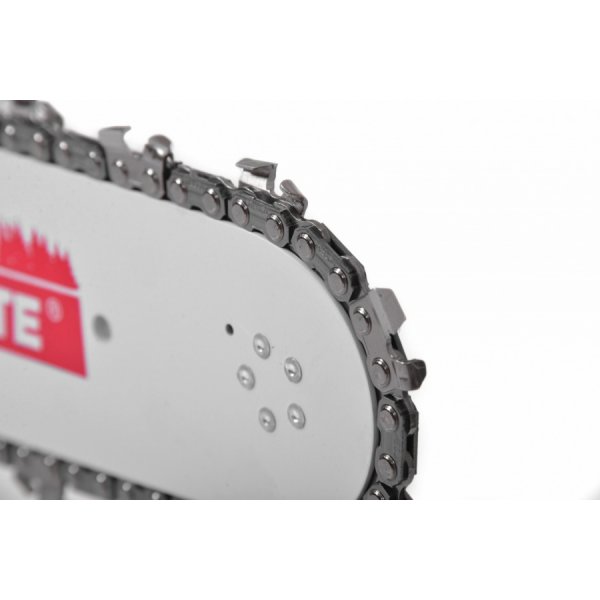 Benzinbetriebene Kettensäge mit 45 cm Schwert - 62 cc Benzinbetriebene Kettensäge mit 45 cm Schwert - 62 cc