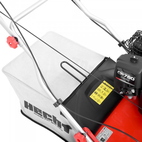 Bensindriven vertikalskärare 42 cm bred - Briggs & Stratton Bensindriven vertikalskärare 42 cm bred - Briggs & Stratton