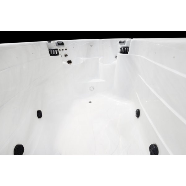 Swimspa/ Simspa Swimspa/ Simspa