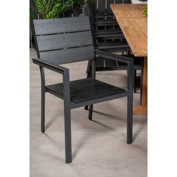 Bjuråker Spisegruppe (195x110) - Sort/Natur - 10 Stole Bjuråker Spisegruppe (195x110) - Sort/Natur - 10 Stole