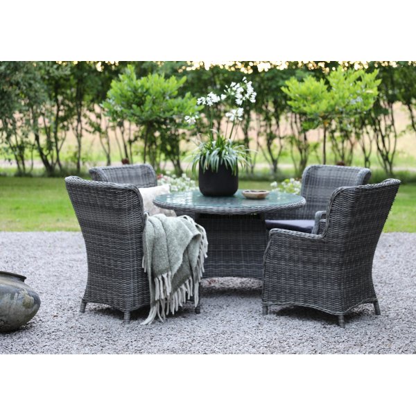 Utegrupp med runt bord och fyra f�t�ljer