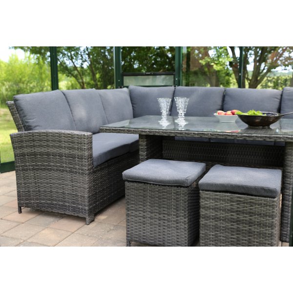 Harskär utemöbelgrupp hörnsoffa med bord och sittpallar - Mörkgrå konstrotting Harskär utemöbelgrupp hörnsoffa med bord och sittpallar - Mörkgrå konstrotting