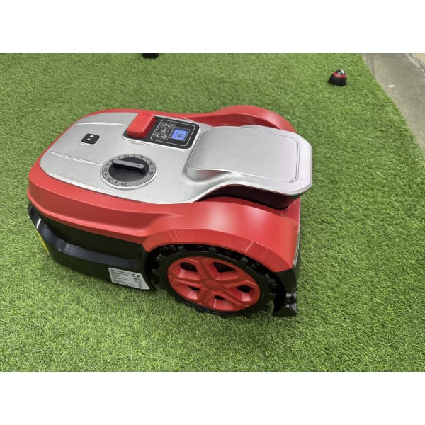 Robotgr�sklippare FineFox 12 - F�r gr�smattor upp till 1200 m�