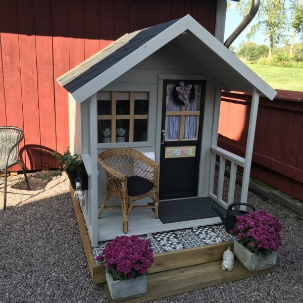 Lekstuga Shere Khan 1,5 m² trä byggsats barn Nordcabin Lekstuga Shere Khan 1,5 m² trä byggsats barn Nordcabin