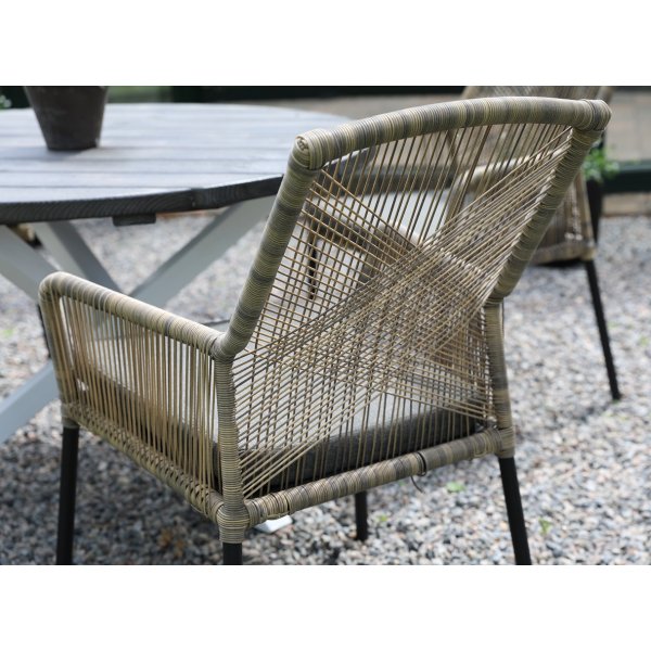 Ystad-Gestellstuhl - gedrehtes synthetisches Rattan/graues Kissen Ystad-Gestellstuhl - gedrehtes synthetisches Rattan/graues Kissen