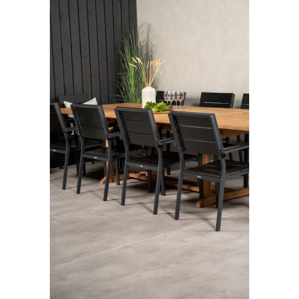 Bjuråker Spisegruppe (195x110) - Sort/Natur - 10 Stole Bjuråker Spisegruppe (195x110) - Sort/Natur - 10 Stole