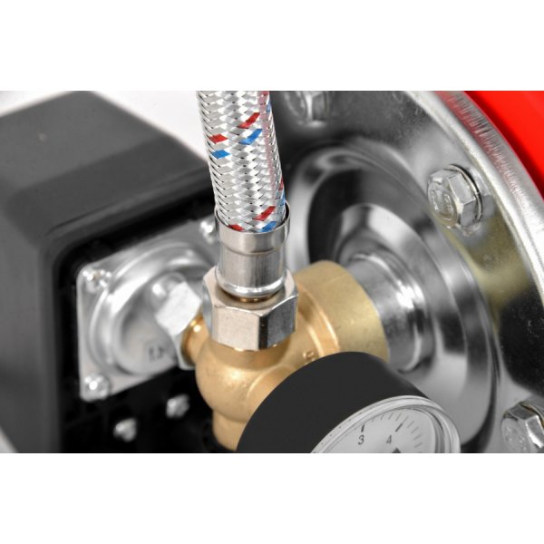 Tr�dg�rdspump (800W) med beh�llare