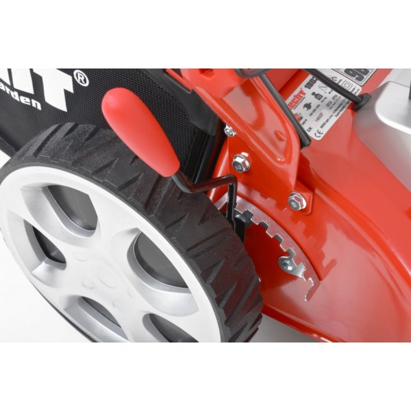 Elgräsklippare med stålchassi 46cm, självgående - 1800W Elgräsklippare med stålchassi 46cm, självgående - 1800W