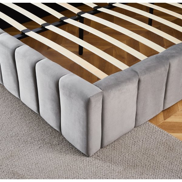 S�ngram med led-belysning 160x200 cm