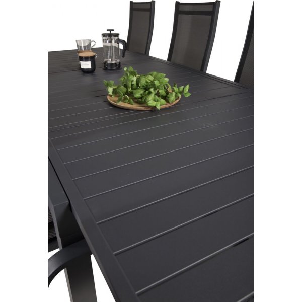 Holma Spisegruppe (160x100) - Sort - 8 Stole Holma Spisegruppe (160x100) - Sort - 8 Stole